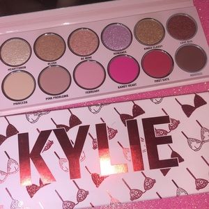 NIB Kylie Cosmetics The Valentine Palette